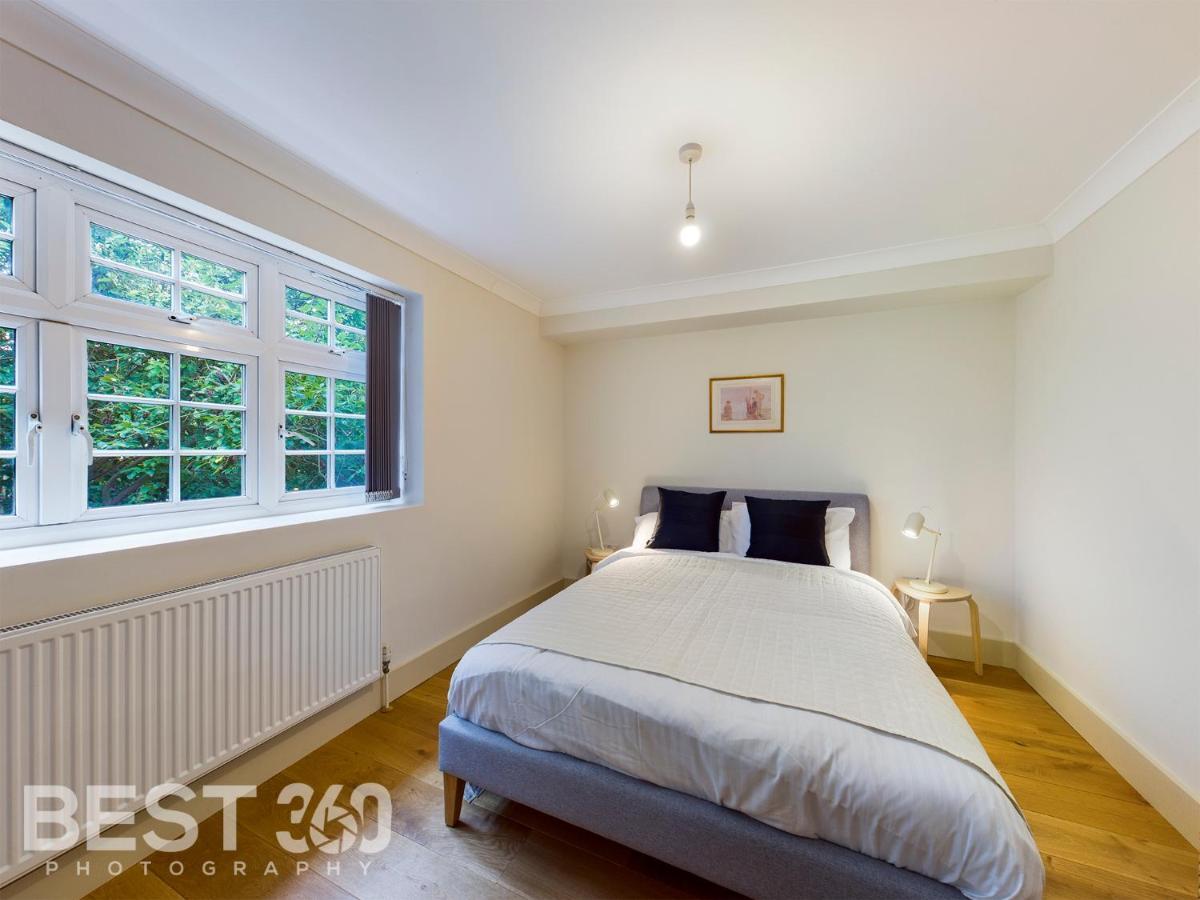 Redhill Town Centre Apartment By Livingo Esterno foto